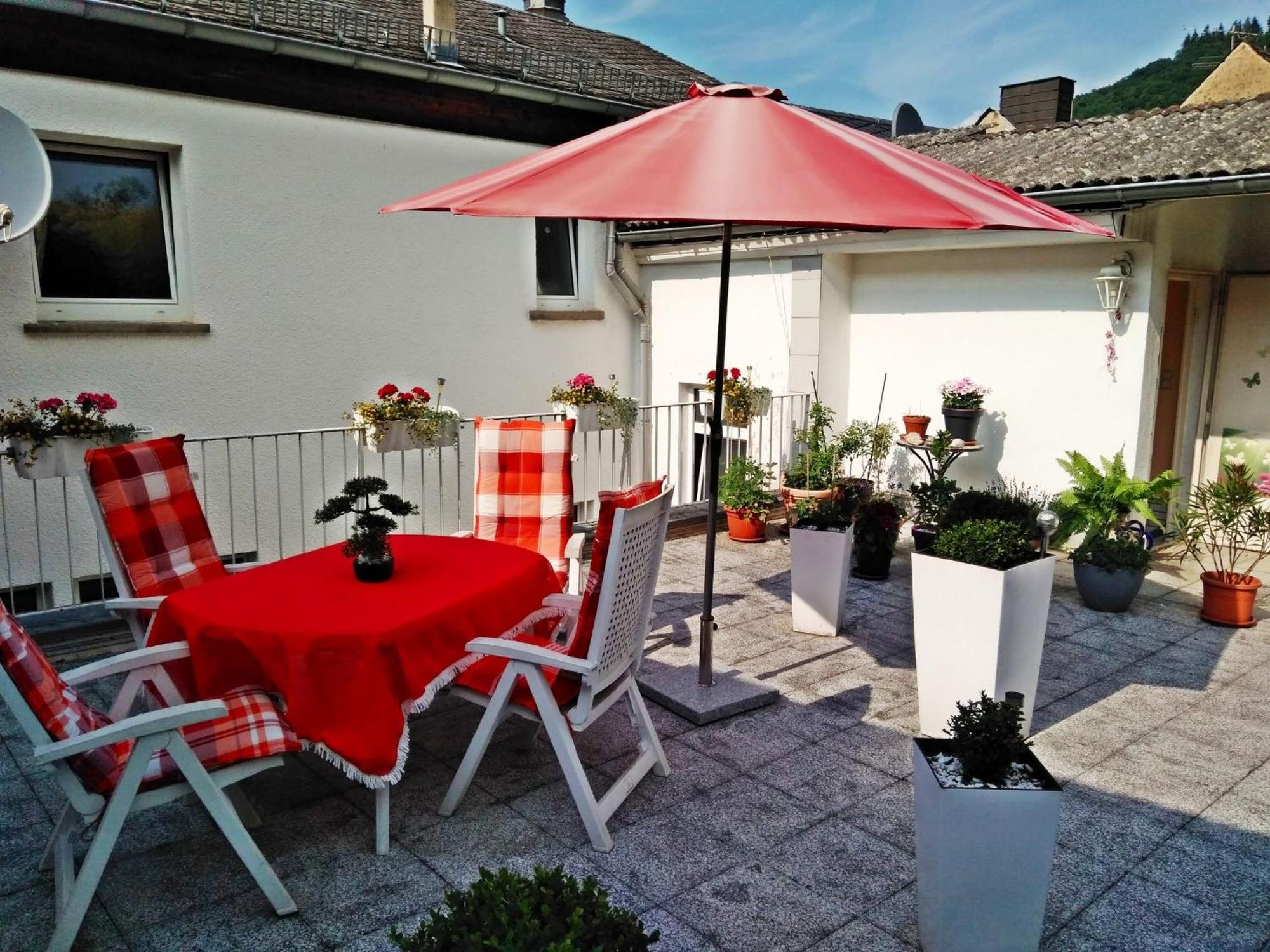 Living In The Historic Cochem Old Town Appartement Buitenkant foto